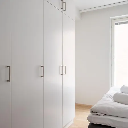 Apartment 2 Bedroom With Sauna, Free Parking And Center Location