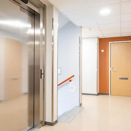 2 Bedroom With Sauna, Free Parking And Center Location 公寓 *