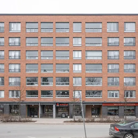 2 Bedroom With Sauna, Free Parking And Center Location *