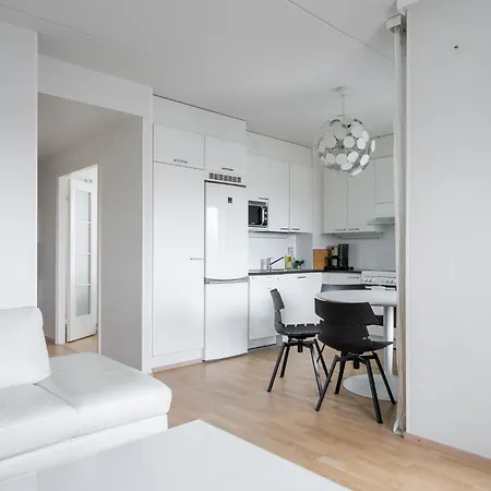 2 Bedroom With Sauna, Free Parking And Center Location *